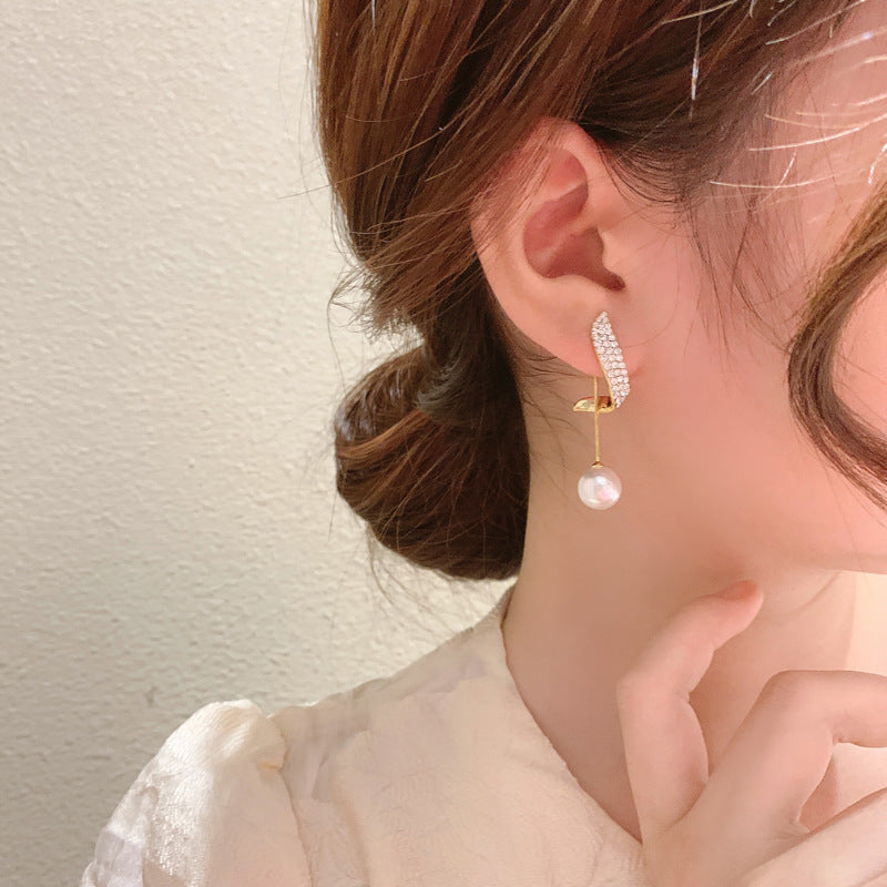 New Trendy High-end Earrings Retro Light Luxury Simple Earrings